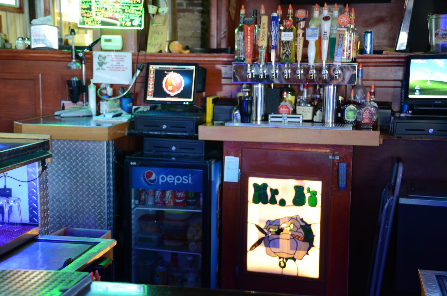 Mr. B's Bar and Sam's Pizza